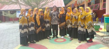 Semangat di Hari batik Nasional